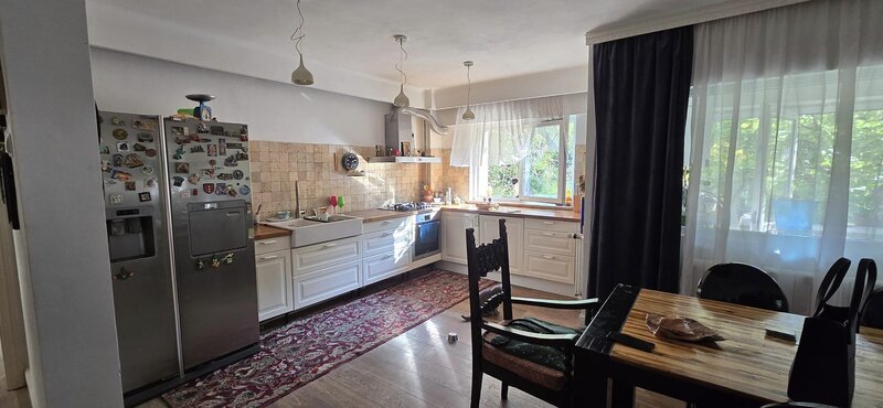 Elena Vacarescu apartament unicat  3 camere parcul Herastrau